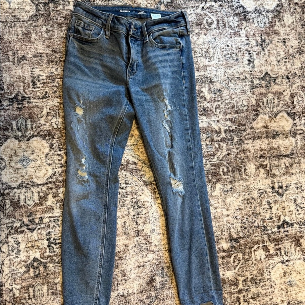 Old Navy Women's Distressed Gray Skinny Jeans